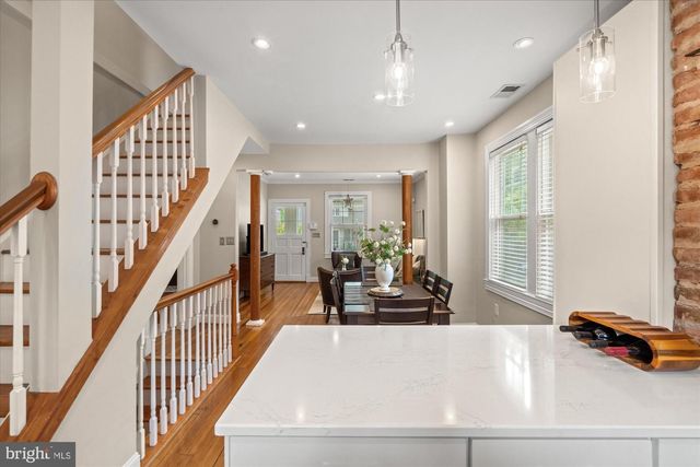 16 E WALNUT ST E, Alexandria, VA 22301