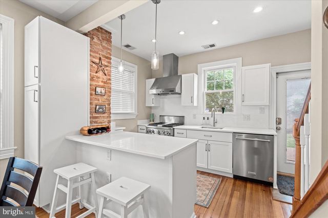 16 E WALNUT ST E, Alexandria, VA 22301