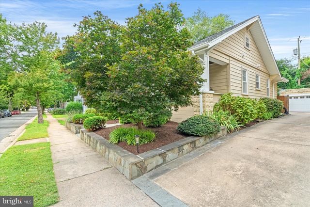 16 E WALNUT ST E, Alexandria, VA 22301