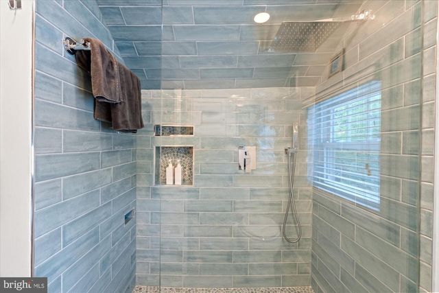 16 E WALNUT ST E, Alexandria, VA 22301