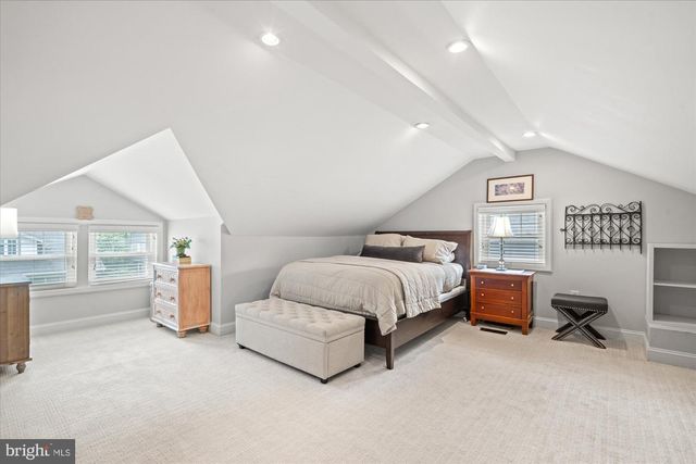 16 E WALNUT ST E, Alexandria, VA 22301