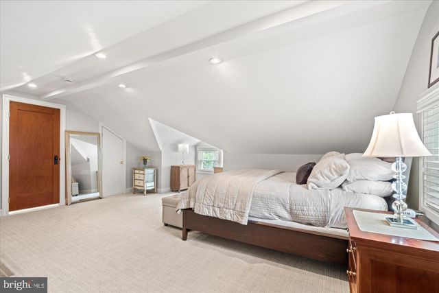 16 E WALNUT ST E, Alexandria, VA 22301