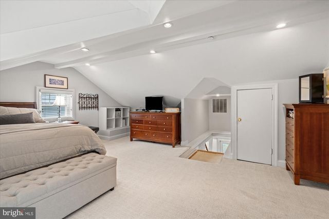 16 E WALNUT ST E, Alexandria, VA 22301