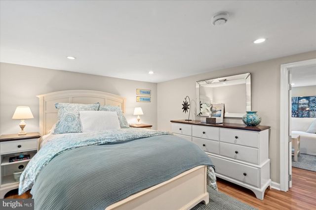 16 E WALNUT ST E, Alexandria, VA 22301