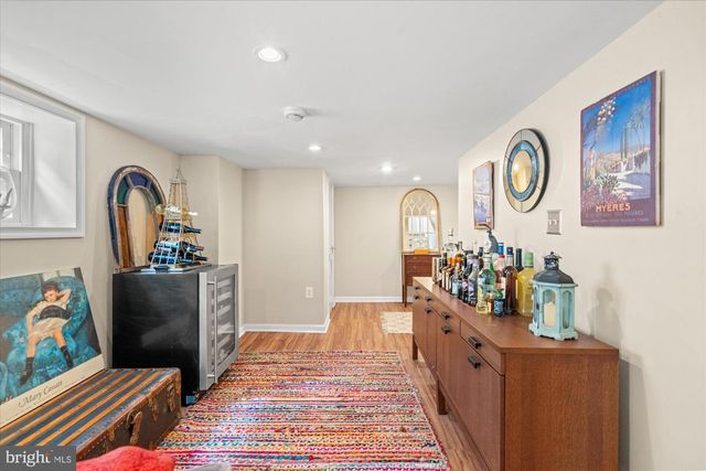 16 E WALNUT ST E, Alexandria, VA 22301