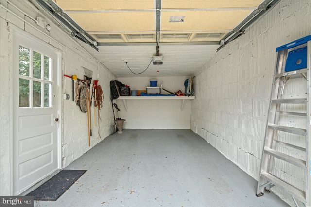 16 E WALNUT ST E, Alexandria, VA 22301
