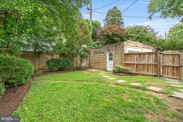 16 E WALNUT ST E, Alexandria, VA 22301