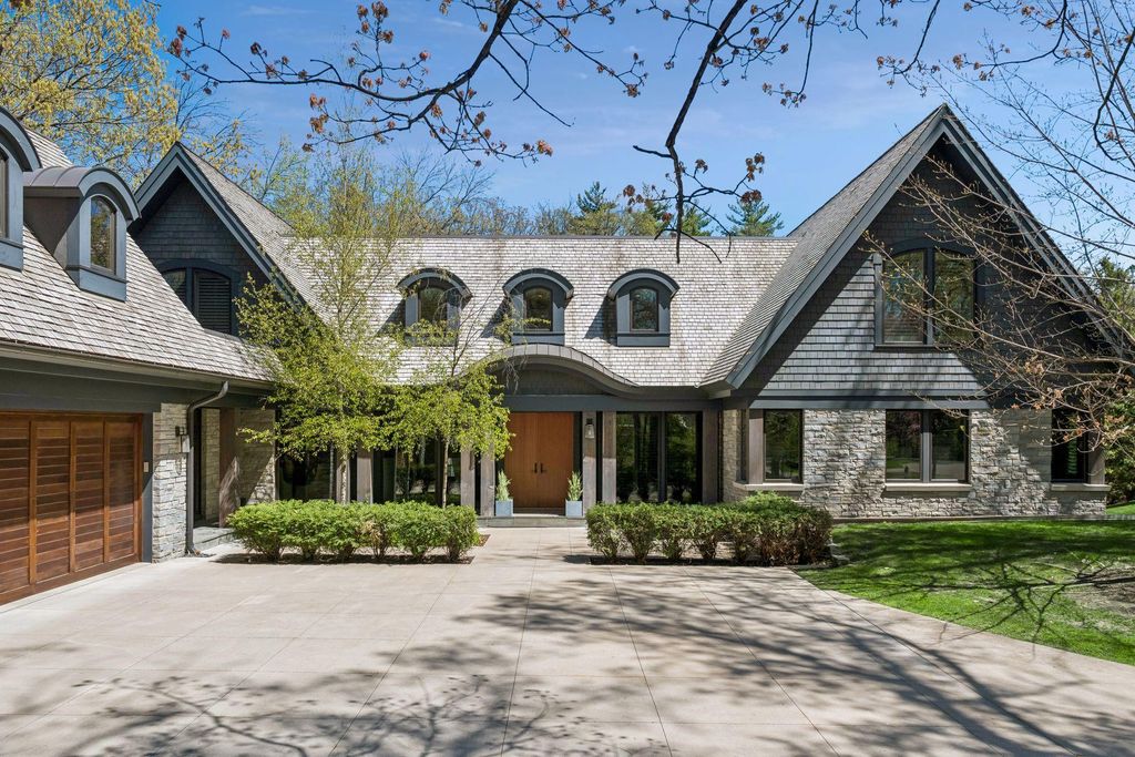 2201 Isengard Street, Minnetonka, MN 55305 — exterior