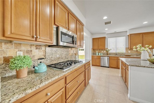 14330 Wolfhound, Eastvale, CA 92880