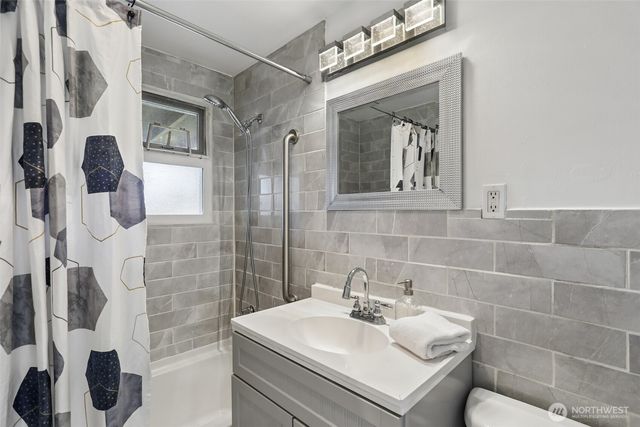 10615 1st Avenue S, Seattle, WA 98168