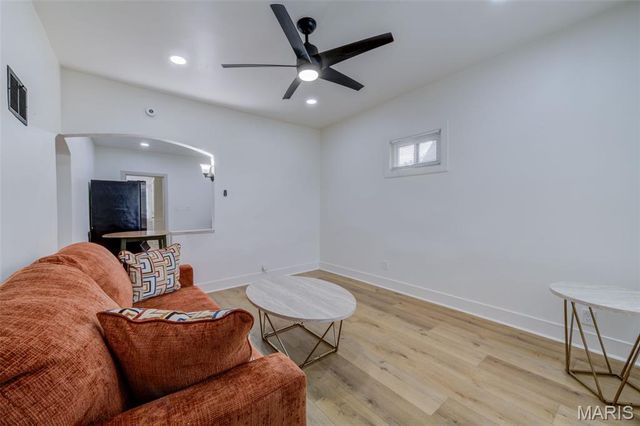 1036 Wachtel Avenue, St Louis, MO 63125
