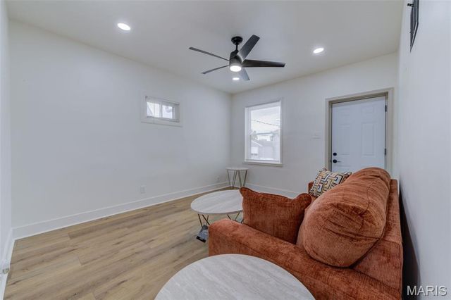 1036 Wachtel Avenue, St Louis, MO 63125