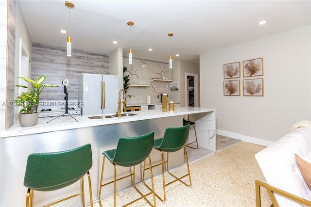 1029 79th St 2, Miami Beach, FL 33141