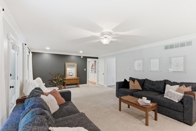 4132 John Alden Lane, Lexington, KY 40504