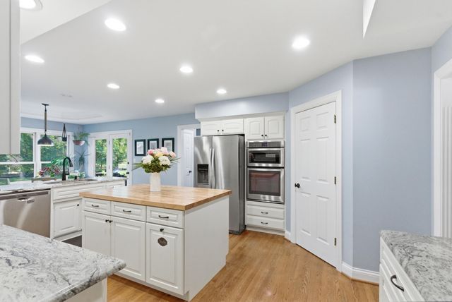 4132 John Alden Lane, Lexington, KY 40504