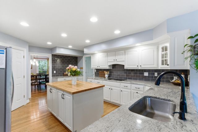 4132 John Alden Lane, Lexington, KY 40504