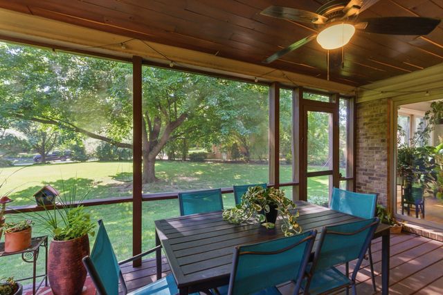 4132 John Alden Lane, Lexington, KY 40504