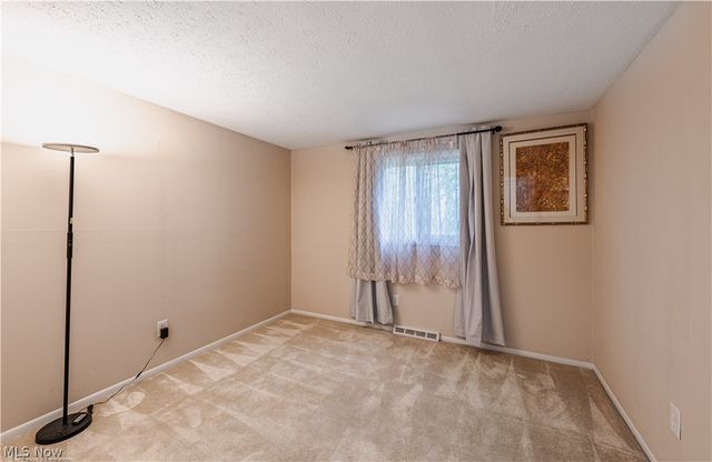 33170 Ledge Hill Drive, Solon, OH 44139