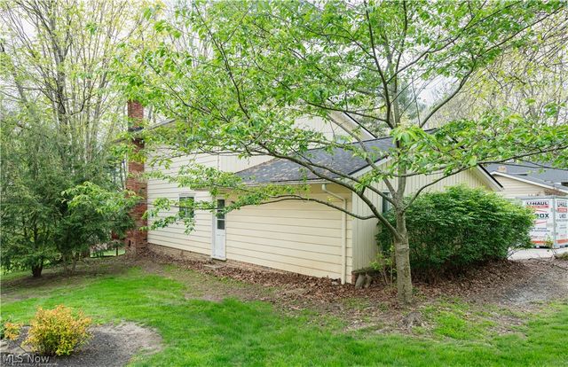 33170 Ledge Hill Drive, Solon, OH 44139