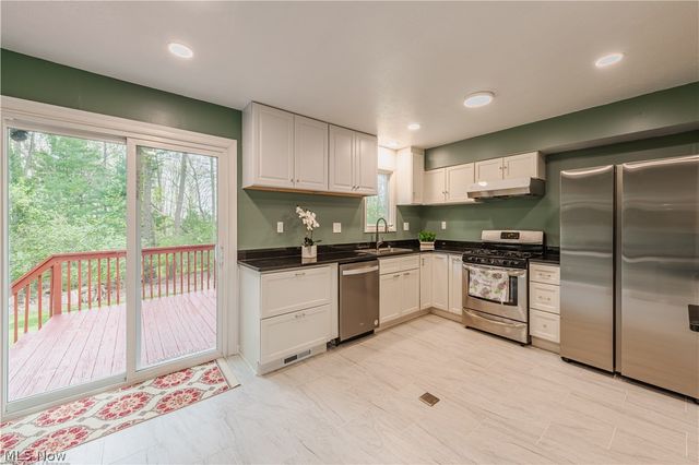 33170 Ledge Hill Drive, Solon, OH 44139