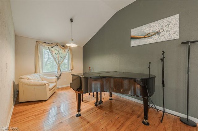 33170 Ledge Hill Drive, Solon, OH 44139