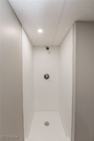 6130 Westminster Drive, Parma, OH 44129