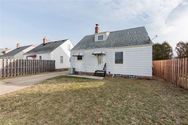 6130 Westminster Drive, Parma, OH 44129