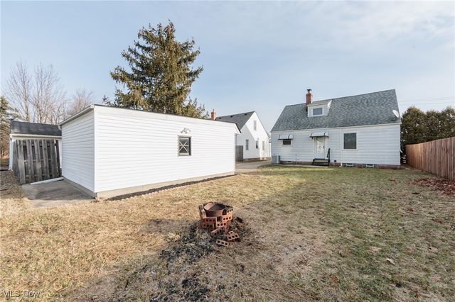 6130 Westminster Drive, Parma, OH 44129