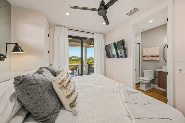 6910 MIDNIGHT PASS ROAD A, Sarasota, FL 34242