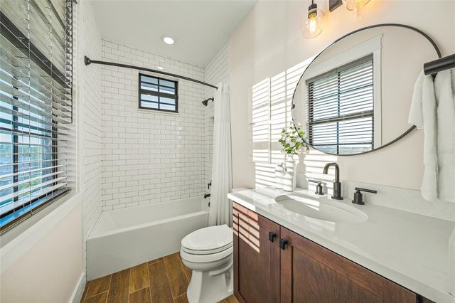 6910 MIDNIGHT PASS ROAD A, Sarasota, FL 34242