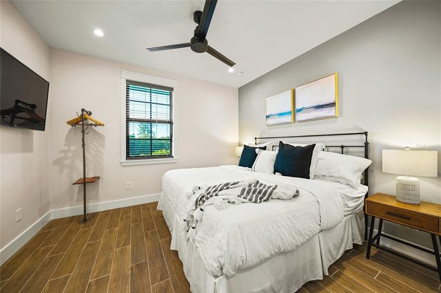 6910 MIDNIGHT PASS ROAD A, Sarasota, FL 34242