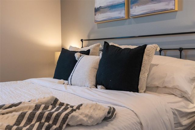 6910 MIDNIGHT PASS ROAD A, Sarasota, FL 34242