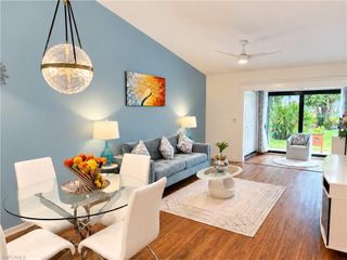 2017 Pine Isle LN, Naples, FL 34112