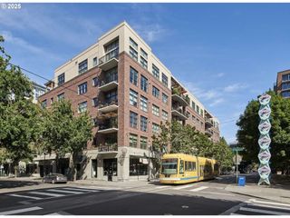821 Nw 11TH Ave 613, Portland, OR 97209