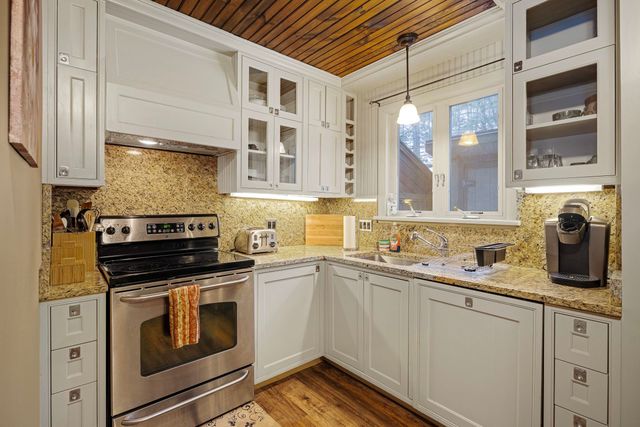 140 Valley Park D4, Killington, VT 05751