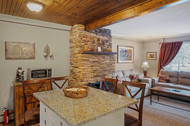 140 Valley Park D4, Killington, VT 05751