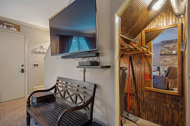 140 Valley Park D4, Killington, VT 05751