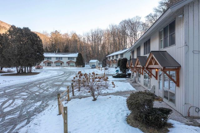 140 Valley Park D4, Killington, VT 05751