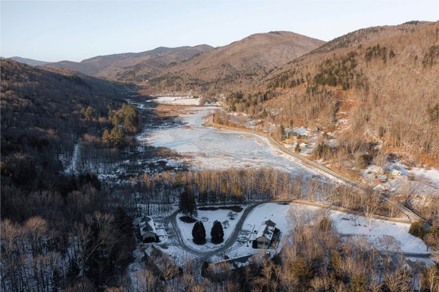 140 Valley Park D4, Killington, VT 05751