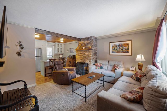 140 Valley Park D4, Killington, VT 05751