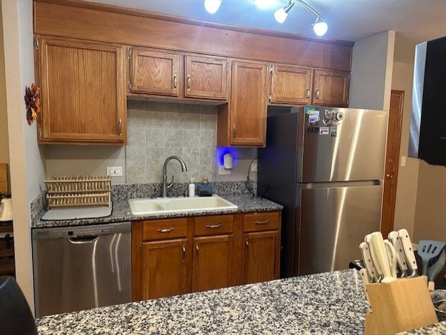 120 Lakeview Drive 109, Bloomingdale, IL 60108