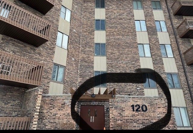 120 Lakeview Drive 109, Bloomingdale, IL 60108