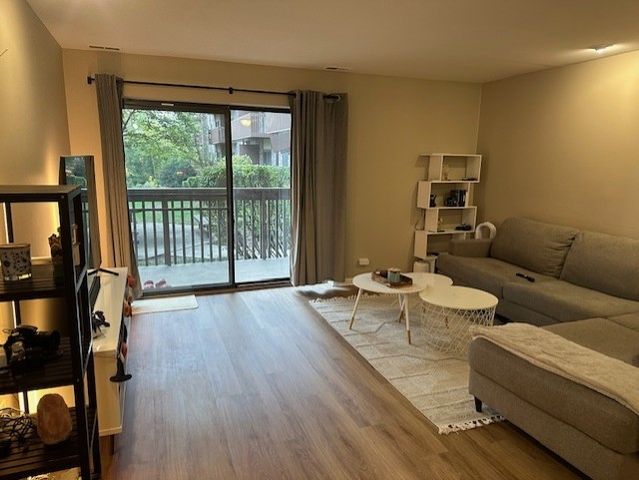 120 Lakeview Drive 109, Bloomingdale, IL 60108