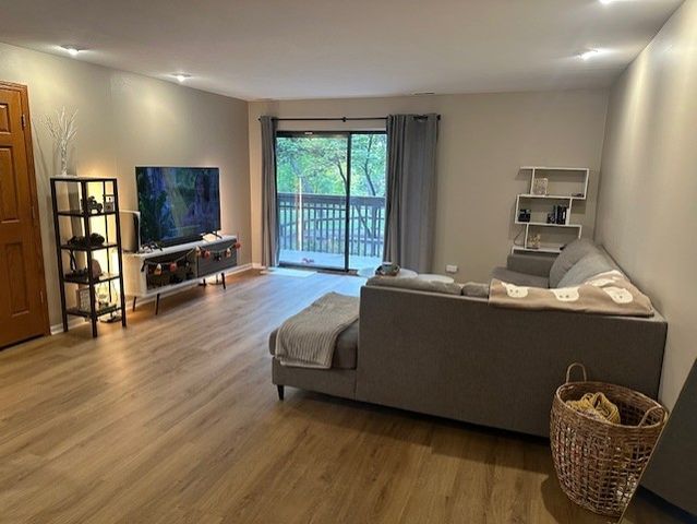 120 Lakeview Drive 109, Bloomingdale, IL 60108