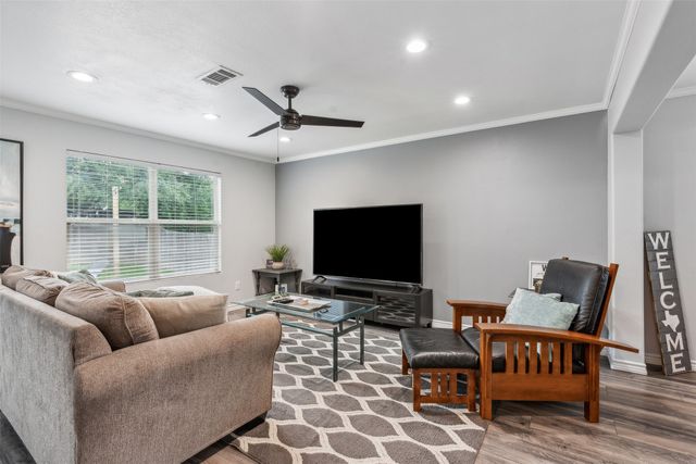 1823 Sea Gull Drive, Dallas, TX 75051