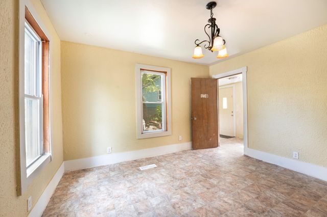 1329 W North Street, Kalamazoo, MI 49006