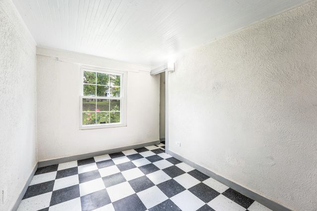 1329 W North Street, Kalamazoo, MI 49006