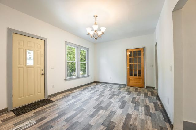 1329 W North Street, Kalamazoo, MI 49006