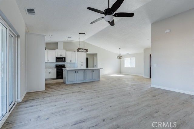 22520 Houston Street, Apple Valley, CA 92308