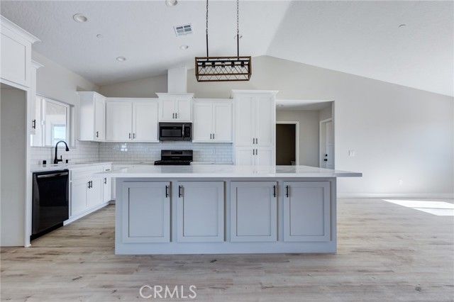 22520 Houston Street, Apple Valley, CA 92308